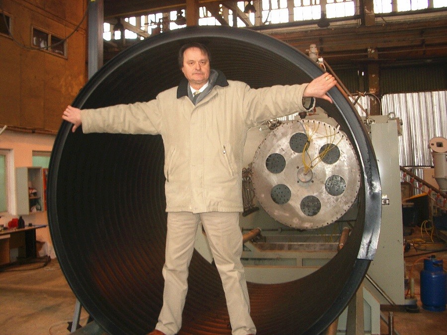 200-3000mm Hollowness กำแพง Spiral ท่อ Extruder / Corrugated HDPE ท่อ Extrusion Machine
