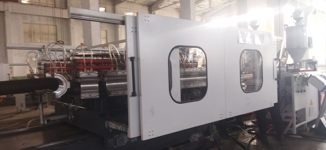 สายการผลิตการอัดรีดท่อลูกฟูกสองชั้นระบายความร้อนด้วยน้ำหรืออากาศ พร้อมชิ้นส่วนไฟฟ้าหลักของ Siemens และความแข็งของกระบอกสูบ HV>940