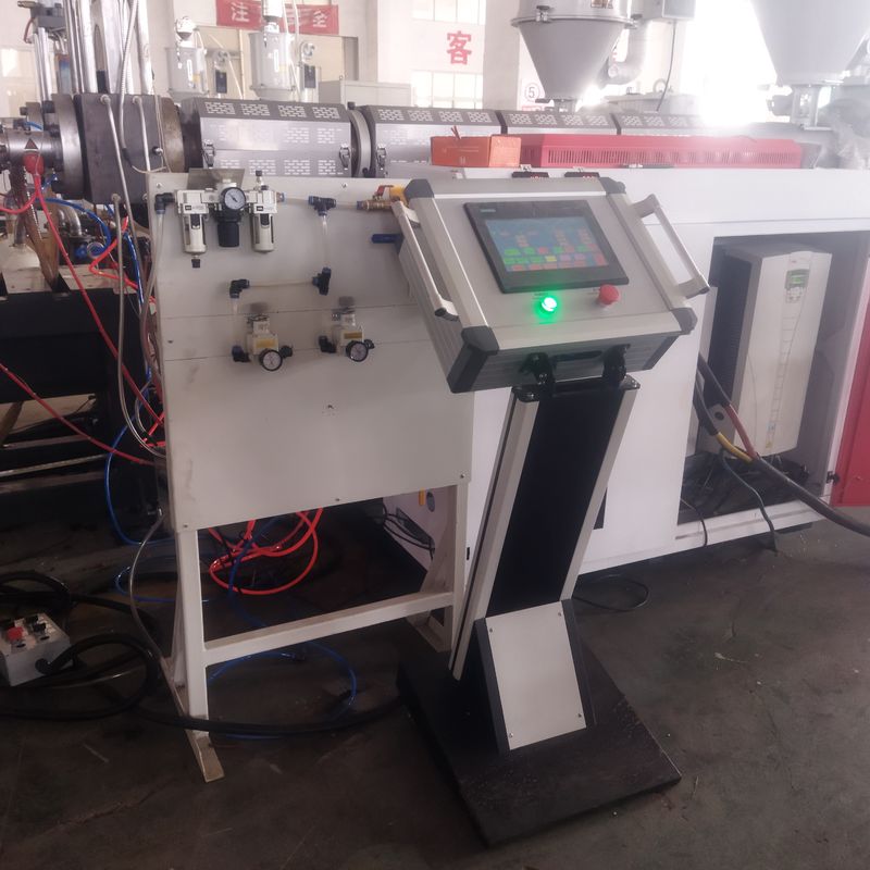 สายการผลิตท่อลูกฟูกสองชั้นอัตโนมัติด้วยคอมพิวเตอร์ พร้อมมอเตอร์ Siemens และกำลังการผลิต 8-15 กก./ชม.