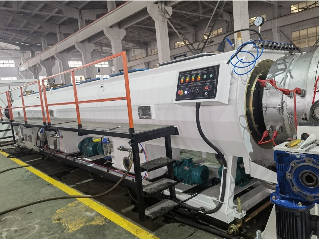 Siemens Beide / WEG Motor HDPE Pipe Extrusion Machine สําหรับการประมวลผลที่แม่นยําและแม่นยํา