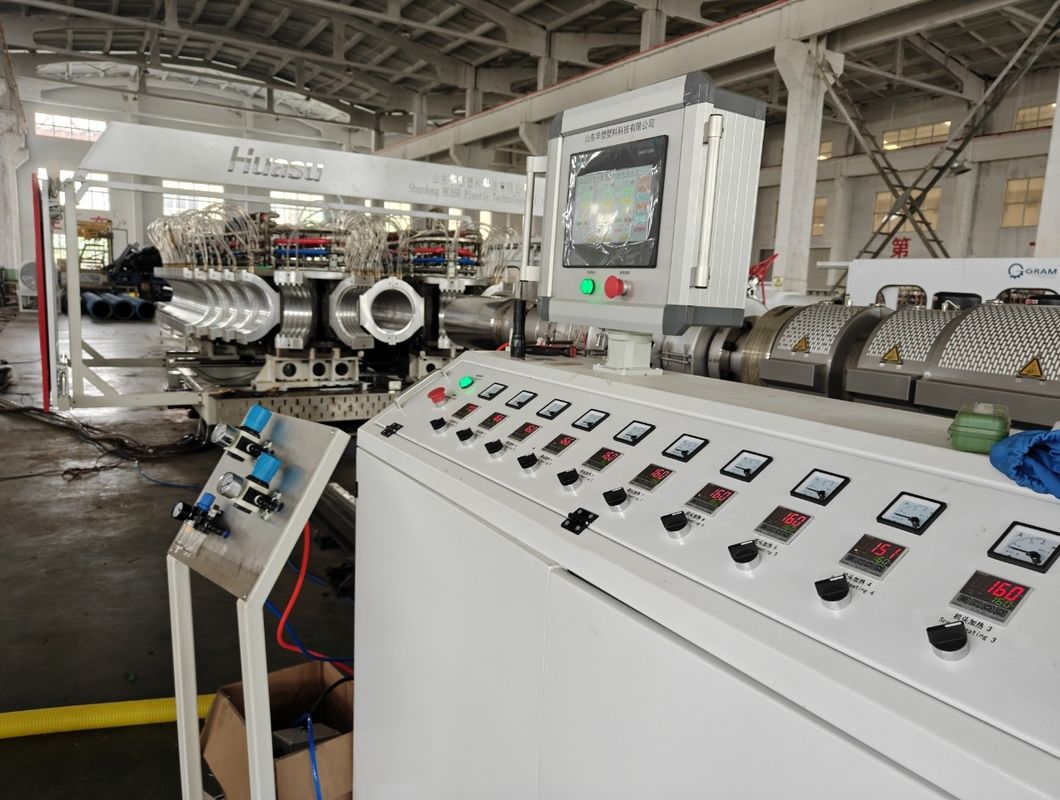 เครื่องทําท่อ PVC แบบกระบวนได้สําหรับการผลิตวัสดุ PVC