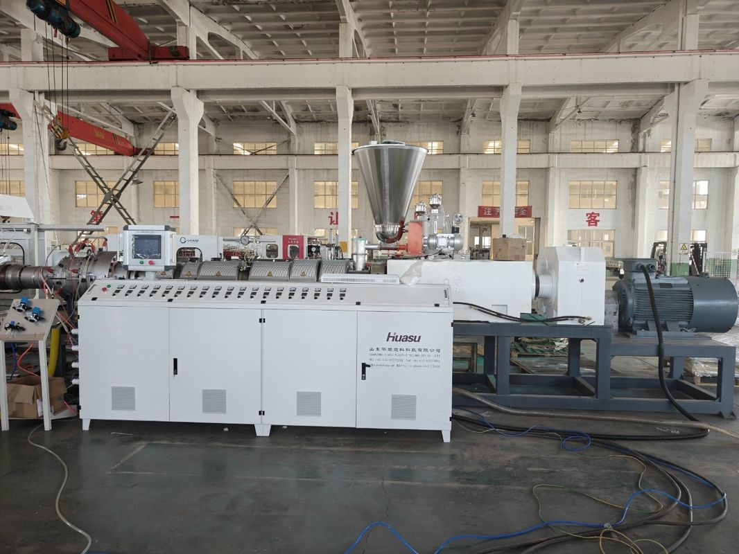 เครื่องทําท่อ PVC แบบกระบวนได้สําหรับการผลิตวัสดุ PVC