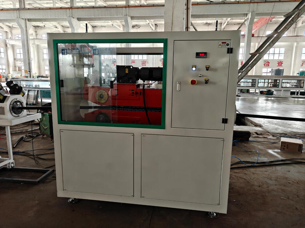 PLC Control Single Wall Corrugated Pipe Extrusion Line with Barrel Nitriding Depth 0.4~0.7 mm และ Schneider/Siemens Electric Components สายการดึงท่อที่มีผนังเดียวที่มีความลึก 0.4~0.7 มม