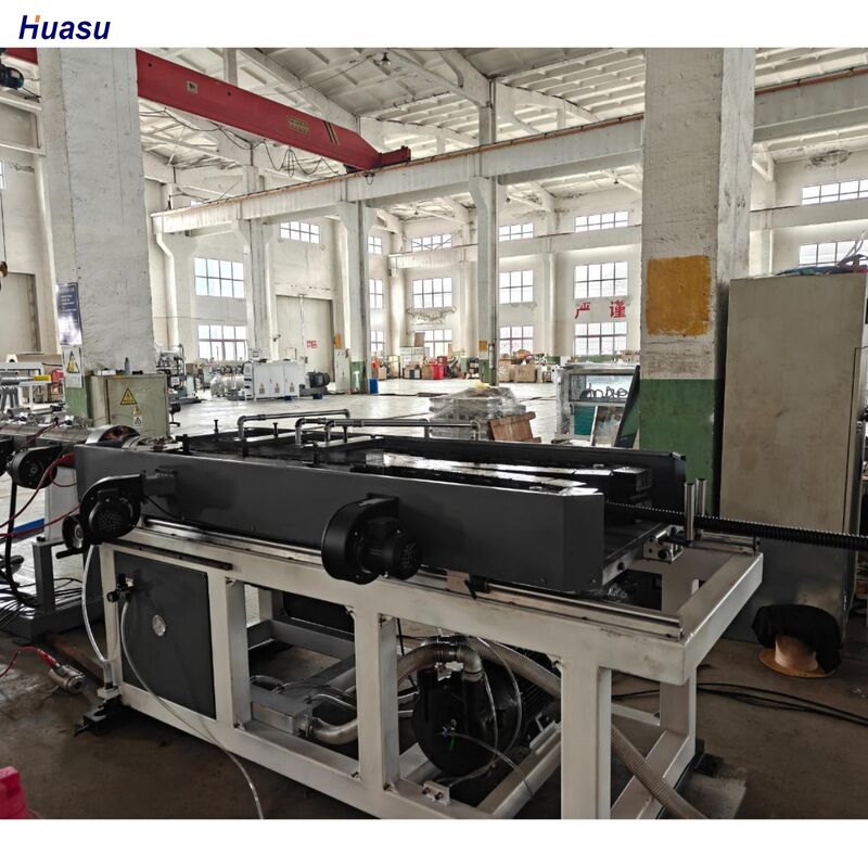 สายการผลิตท่อลูกฟูกผนังเดี่ยวพร้อมระบบควบคุม PLC ที่ให้การทำงานตั้งแต่กึ่งอัตโนมัติไปจนถึงอัตโนมัติเต็มรูปแบบ และส่วนประกอบไฟฟ้าของ Schneider/Siemens