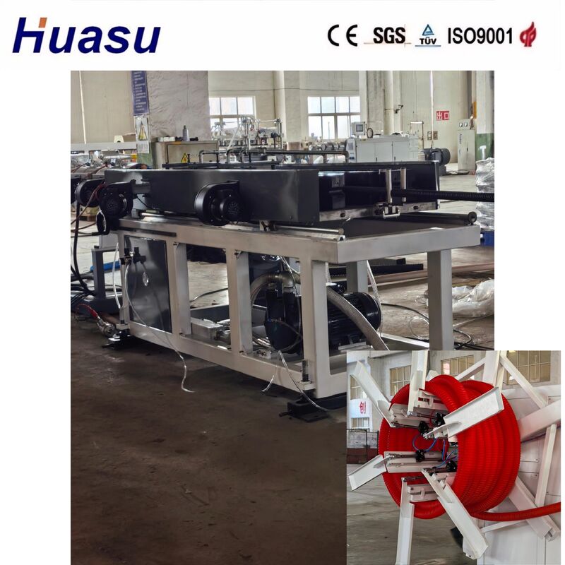 สายการผลิตท่อร้อยสายเคเบิลขนาดเส้นผ่านศูนย์กลางภายใน 32 มม. - 1600 มม. พร้อมระบบควบคุม PLC และการระบายความร้อนด้วยอากาศ/น้ำสำหรับการอัดขึ้นรูปท่อลูกฟูกที่แม่นยำ