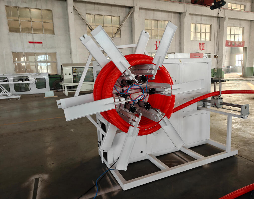 สายการผลิตท่อลูกฟูกสองชั้นพร้อมตัวควบคุมความถี่ Siemens และวัสดุเกียร์ 20CrMnTi เพื่อความทนทานสูง