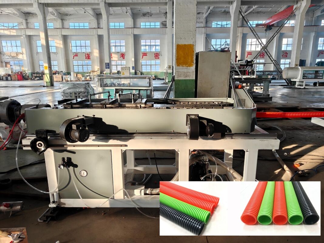 สายการผลิตการอัดขึ้นรูปท่อลูกฟูกผนังเดี่ยวแบบให้ความร้อนด้วยไฟฟ้า พร้อมมอเตอร์ Siemens และโครงสร้างช่องสกรูลึก