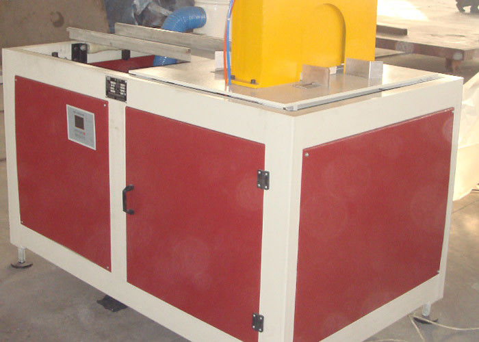 PP PVC PE อุปกรณ์ผลิตท่อเกลียวลูกฟูก 300-400kg / h