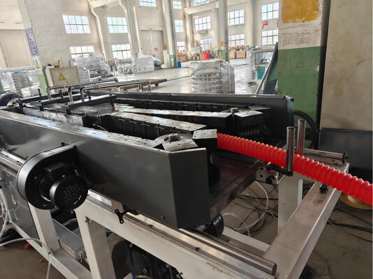 Integral Type Extruder Double Wall Corrugated Pipe Extrusion Line with 100kg/h - 2000kg/h Production Capacity and Siemens Electric System