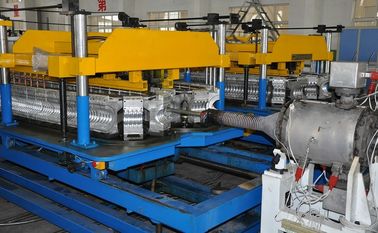 High Efficiency Plastic Pipe Extrusion Line / Howlowness Spiral Pipe Machine